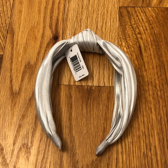 NWT KidPik Girls Silver Knotted Headband - Picture 1 of 7